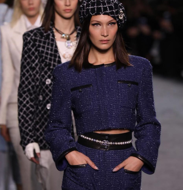 كارل لاغرفلد ينقلنا إلى علم البحارة في مجموعة شانيل كروز 2019