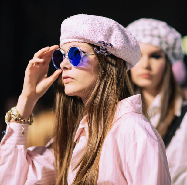 كارل لاغرفلد ينقلنا إلى علم البحارة في مجموعة شانيل كروز 2019