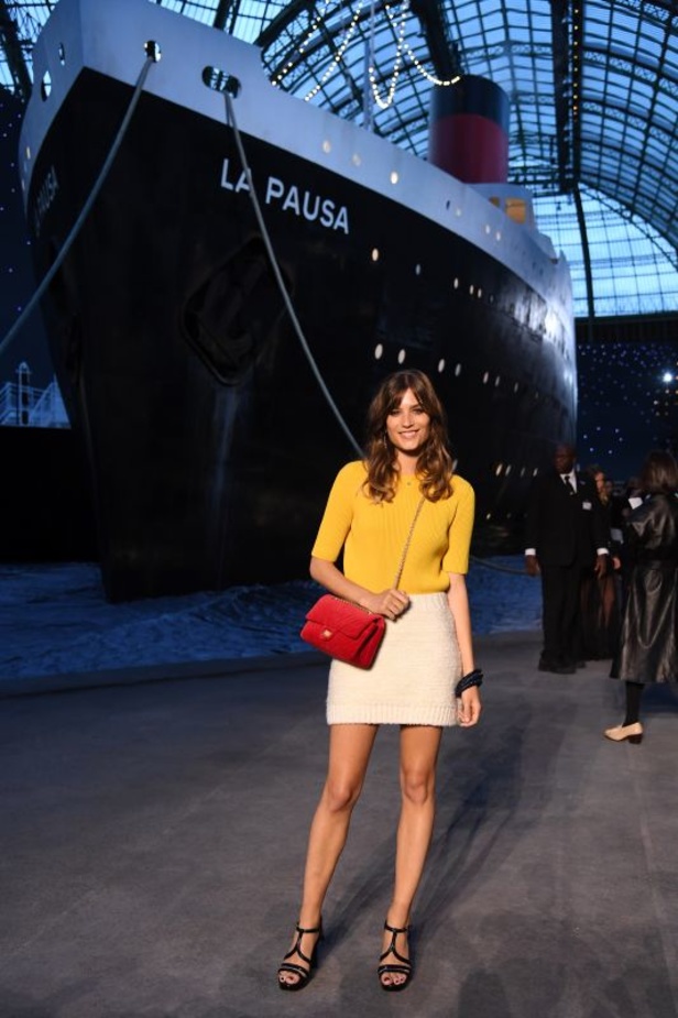 كارل لاغرفلد ينقلنا إلى علم البحارة في مجموعة شانيل كروز 2019