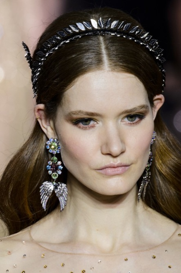 عرض ازياء جروج حقيبة لربيع وصيف 2018