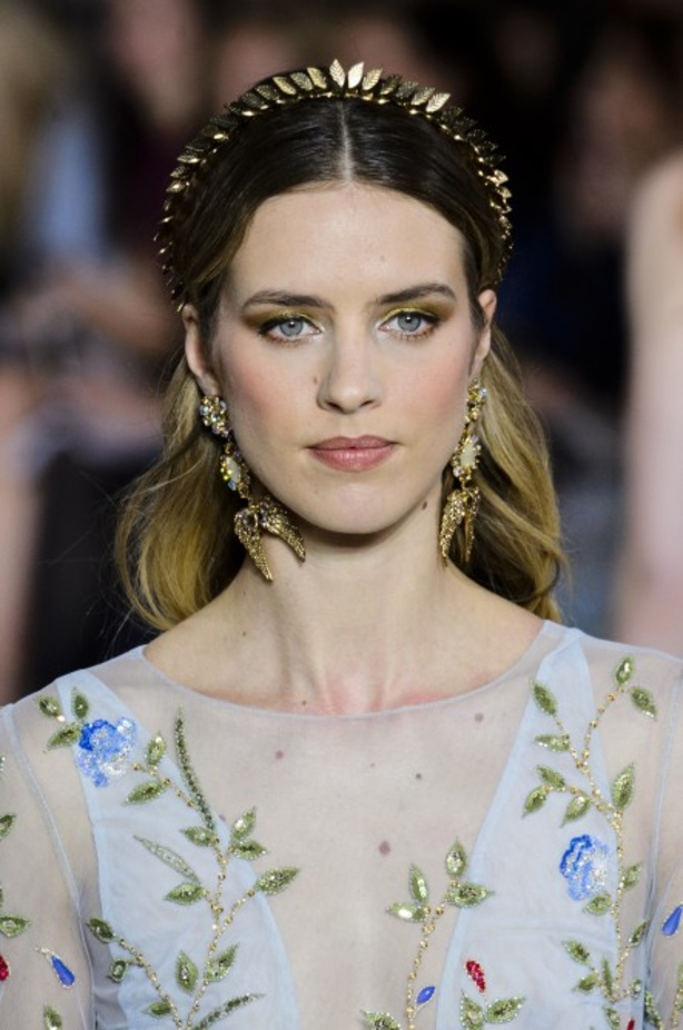 عرض ازياء جروج حقيبة لربيع وصيف 2018