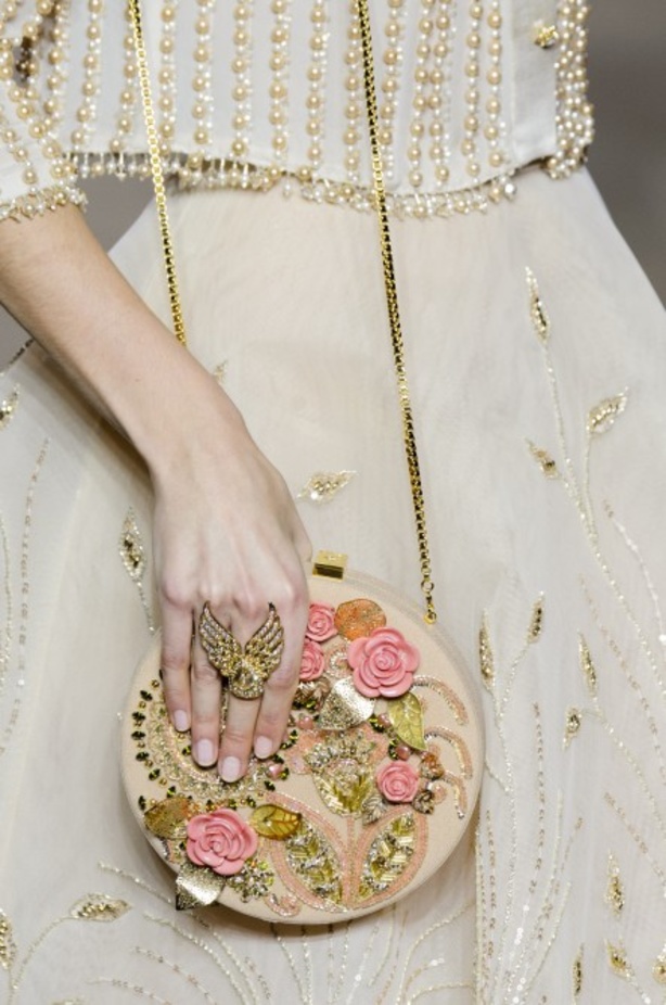 عرض ازياء جروج حقيبة لربيع وصيف 2018