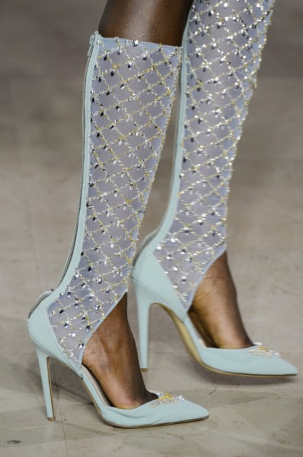 عرض ازياء جروج حقيبة لربيع وصيف 2018