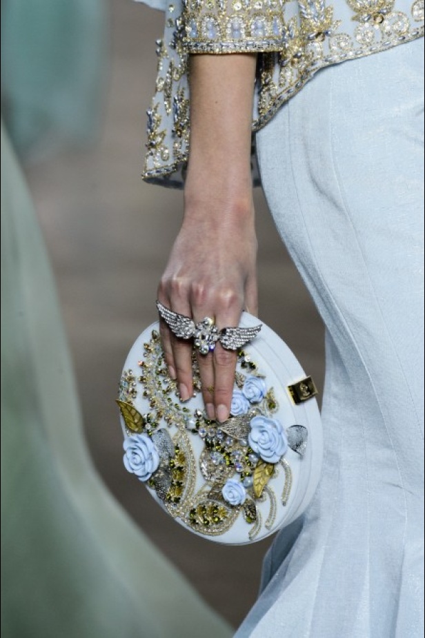 عرض ازياء جروج حقيبة لربيع وصيف 2018