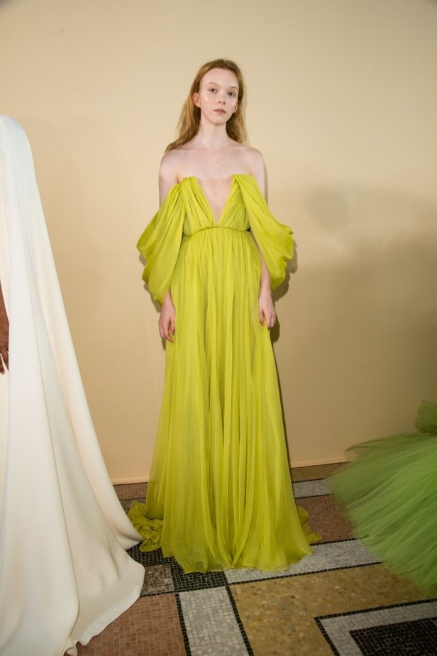 مجموعة Giambatista Valli من الألبسة الفاخرة لربيع وصيف 2018