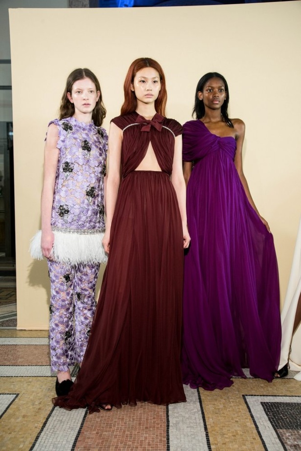 مجموعة Giambatista Valli من الألبسة الفاخرة لربيع وصيف 2018