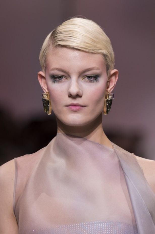 مجموعة Giorgio Armani للهوت كوتور لربيع وصيف 2018