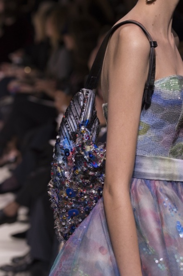 مجموعة Giorgio Armani للهوت كوتور لربيع وصيف 2018