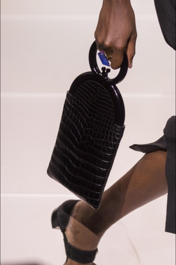 مجموعة Giorgio Armani للهوت كوتور لربيع وصيف 2018