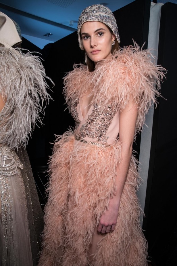 ايلي صعب يحتفل بالحياة في مجموعته لربيع وصيف 2018