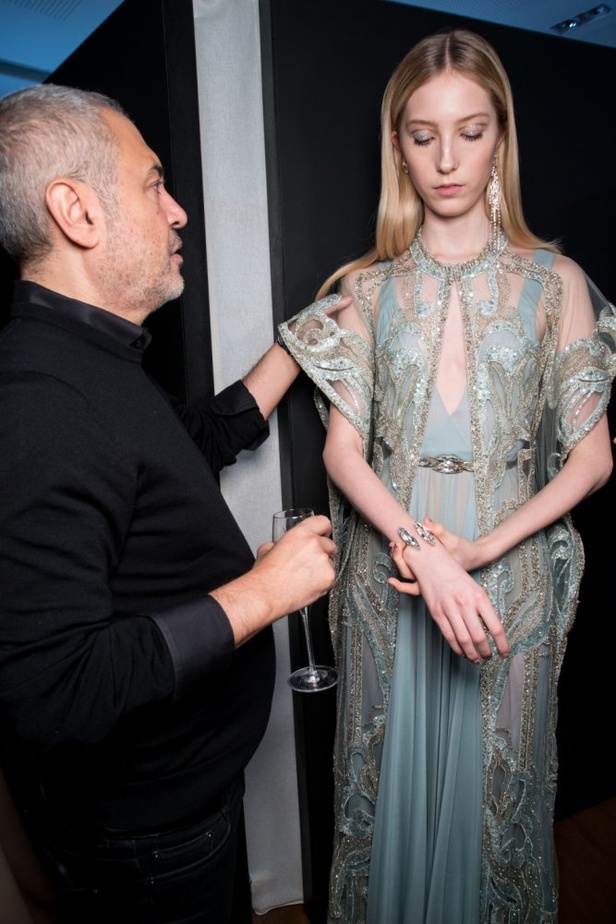 ايلي صعب يحتفل بالحياة في مجموعته لربيع وصيف 2018