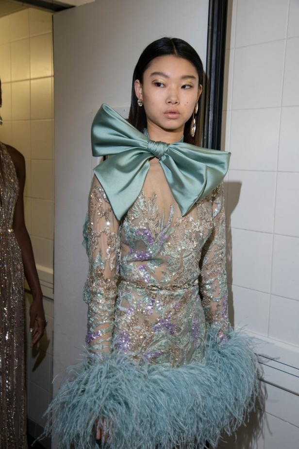 ايلي صعب يحتفل بالحياة في مجموعته لربيع وصيف 2018