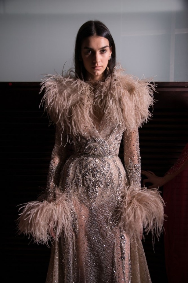 ايلي صعب يحتفل بالحياة في مجموعته لربيع وصيف 2018