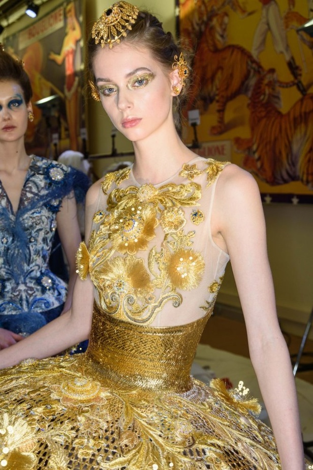 مجموعة Guo Pei للأزياء الفاخرة لربيع ٢٠١٨ !