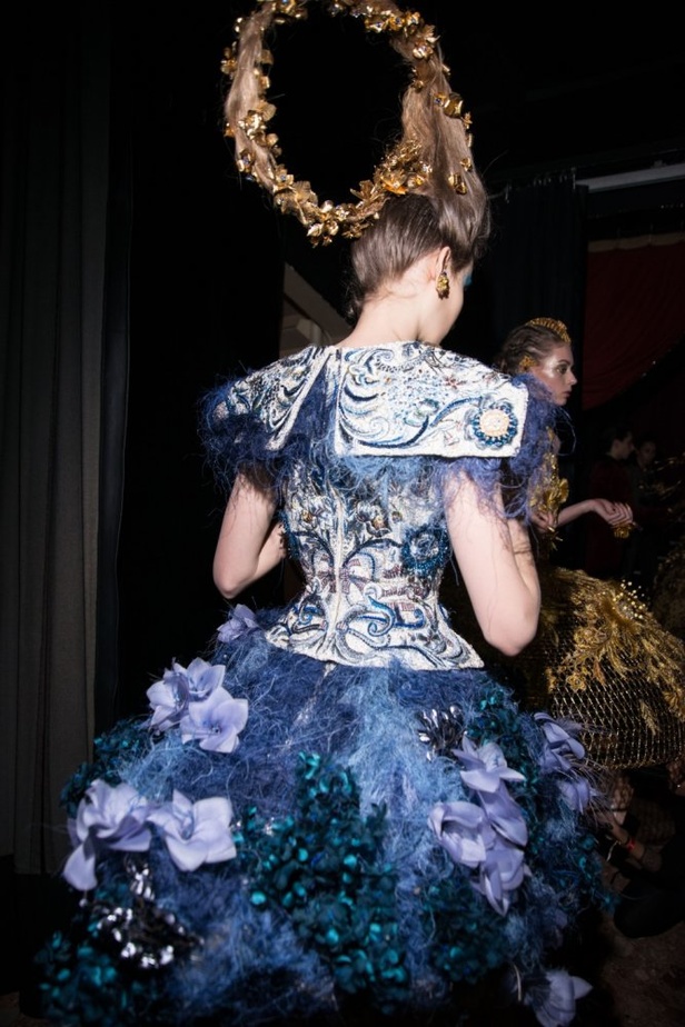 مجموعة Guo Pei للأزياء الفاخرة لربيع ٢٠١٨ !