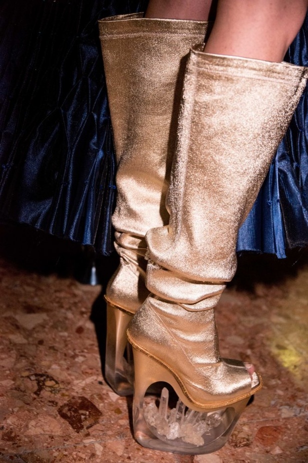 مجموعة Guo Pei للأزياء الفاخرة لربيع ٢٠١٨ !