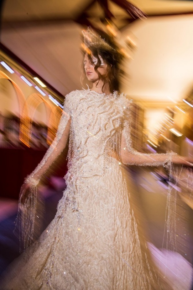 مجموعة Guo Pei للأزياء الفاخرة لربيع ٢٠١٨ !