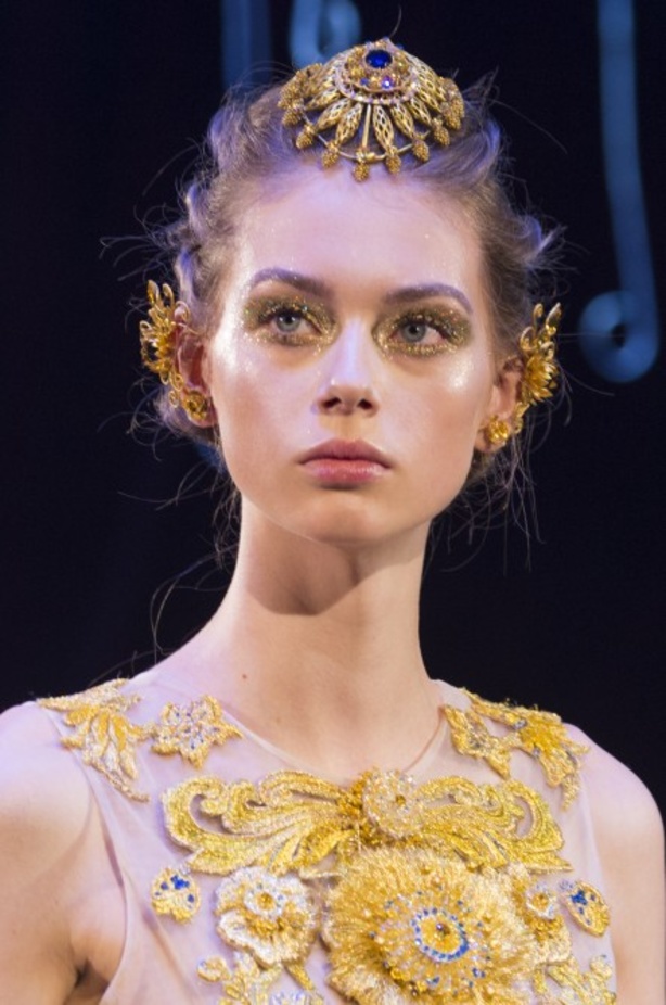 مجموعة Guo Pei للأزياء الفاخرة لربيع ٢٠١٨ !