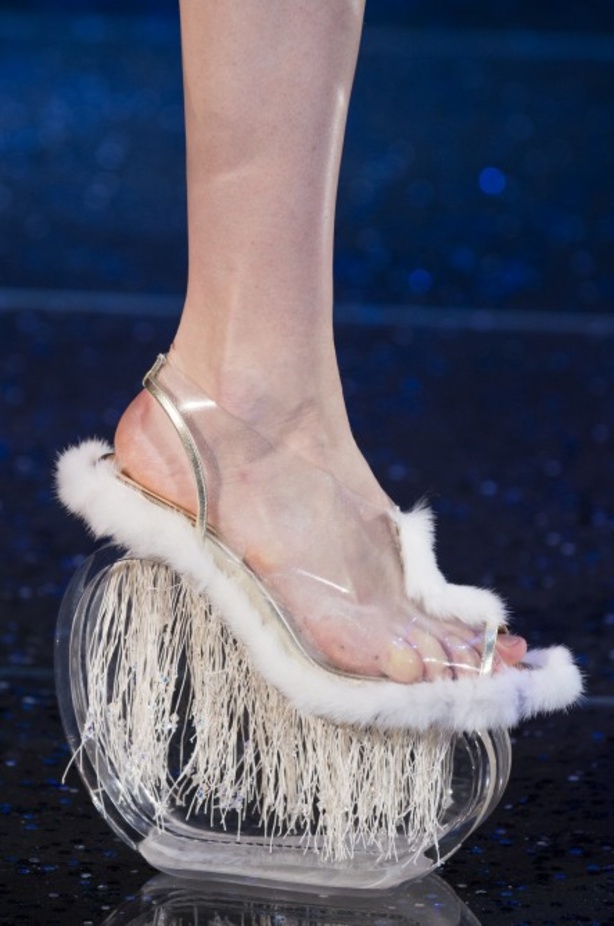 مجموعة Guo Pei للأزياء الفاخرة لربيع ٢٠١٨ !