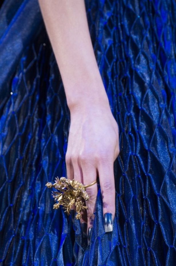 مجموعة Guo Pei للأزياء الفاخرة لربيع ٢٠١٨ !