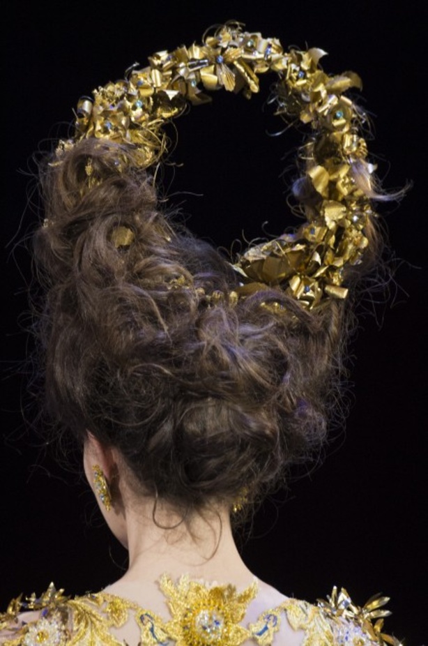 مجموعة Guo Pei للأزياء الفاخرة لربيع ٢٠١٨ !