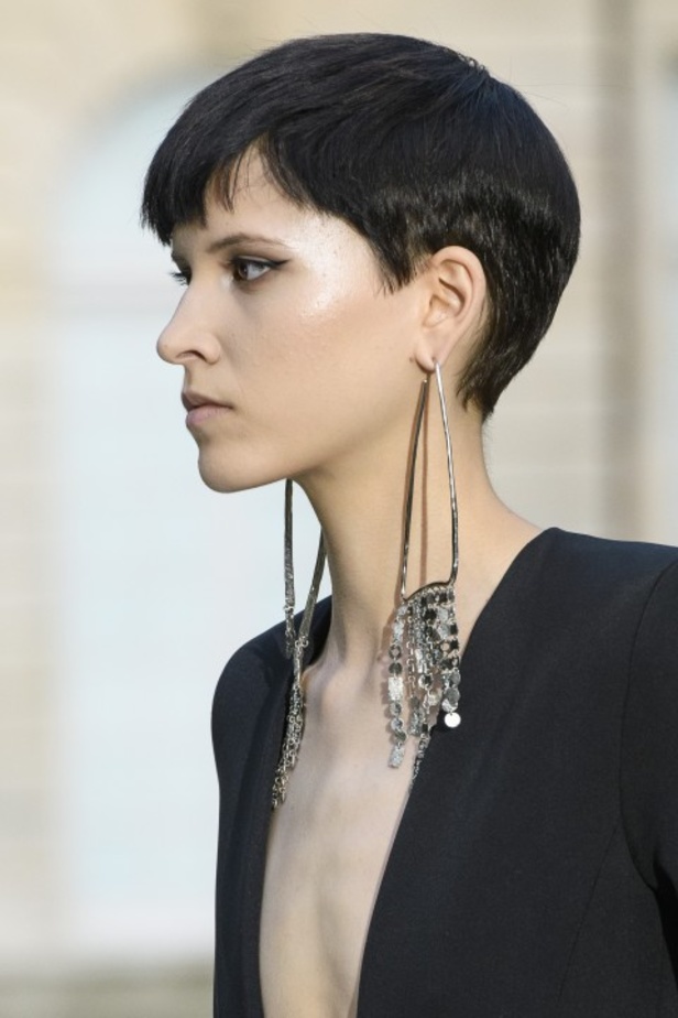 مجموعة جيفنشي للهوت كوتور لخريف وشتاء 2018-2019