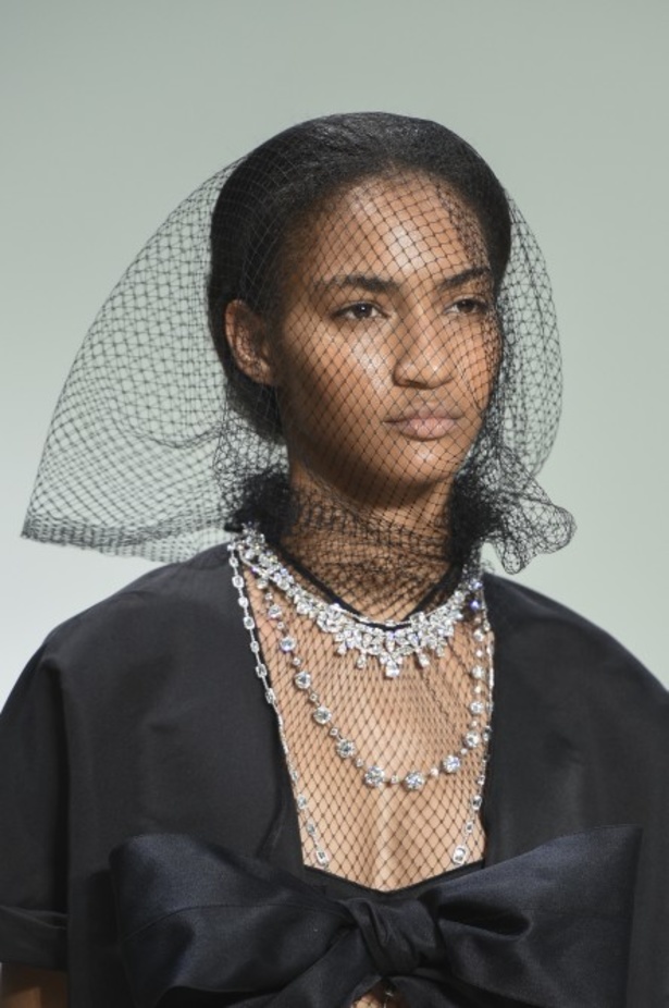 عرض أزياء Giambattista Valli لخريف 2018