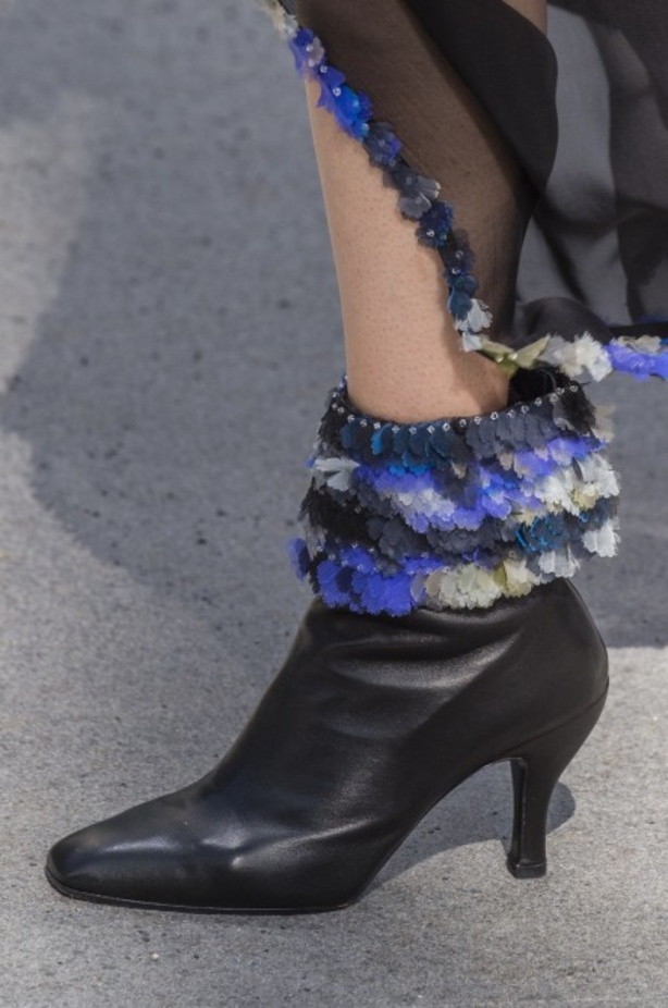 عرض Chanel لخريف وشتاء 2018 للهوت كوتور