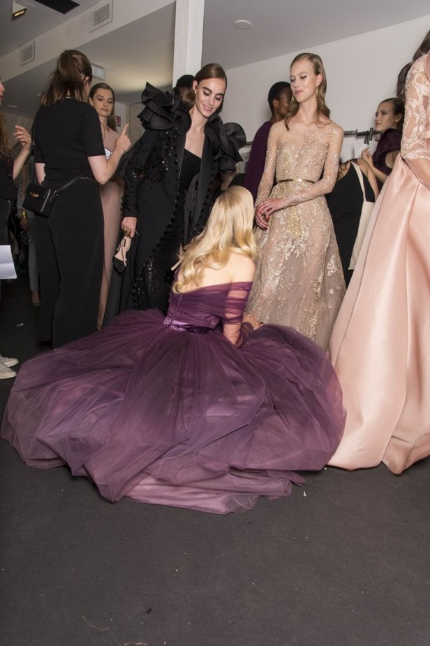 عرض أزياء ايلي صعب لخريف 2018