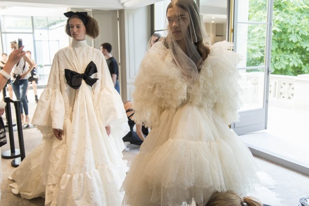 عرض أزياء Giambattista Valli لخريف 2018