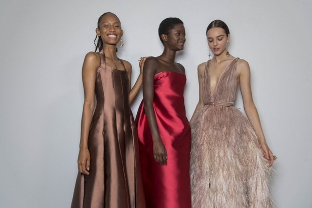 الأنوثة والأناقة.. عنوانا مجموعة دار Dior للهوت كوتور لخريف وشتاء 2018 - 2019 