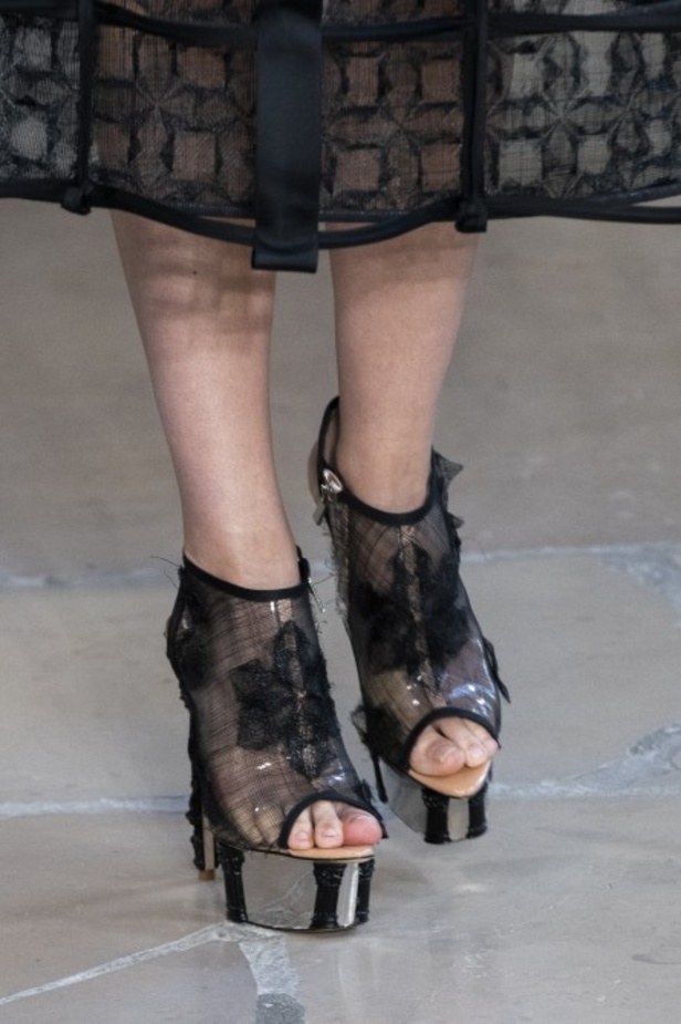 مجموعة Guo Pei للأزياء الفاخرة لخريف ٢٠١٨ !