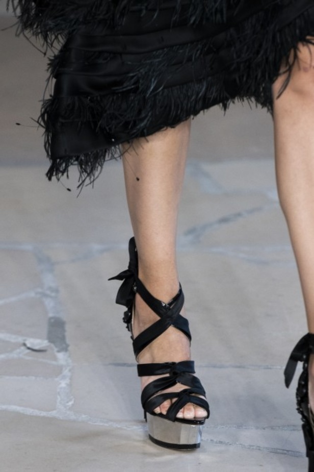 مجموعة Guo Pei للأزياء الفاخرة لخريف ٢٠١٨ !