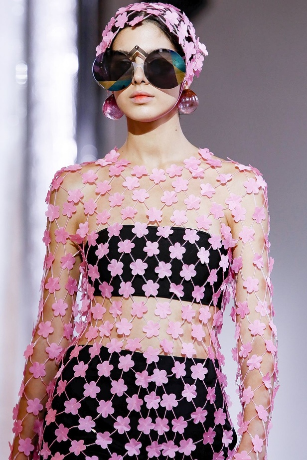 اسبوع الموضة في باريس 2019  مجموعة NINA RICCI الفاخرة  لربيع وصيف 2020