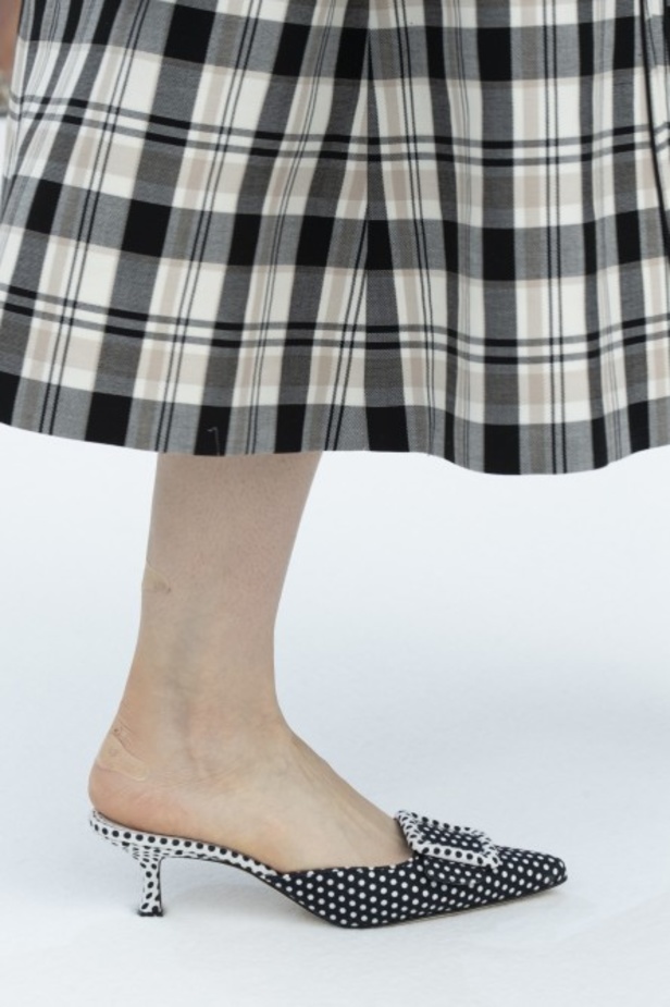 عرض أزياء كارولينا هيريرا لموسم ربيع وصيف 2020