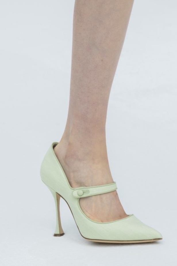 عرض أزياء كارولينا هيريرا لموسم ربيع وصيف 2020