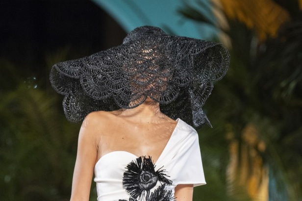 اسبوع الموضة في نيويورك 2019 عرض أزياء oscar de la renta  ربيع وصيف 2020