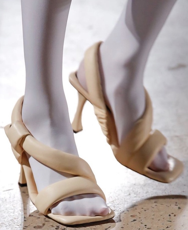 اسبوع الموضة في نيويورك 2019 عرض أزياء proenza schouler  ربيع وصيف 2020