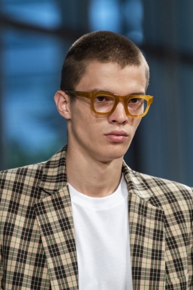 عرض أزياء تيبي لربيع وصيف 2020