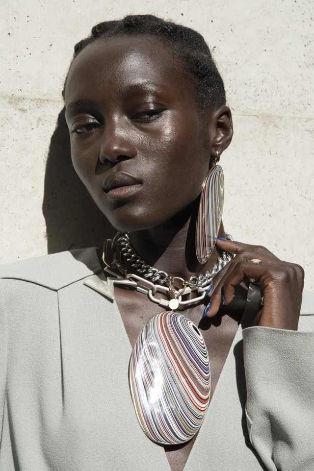 اسبوع الموضة في لندن 2019 عرض أزياء رولان موريه ربيع وصيف 2020