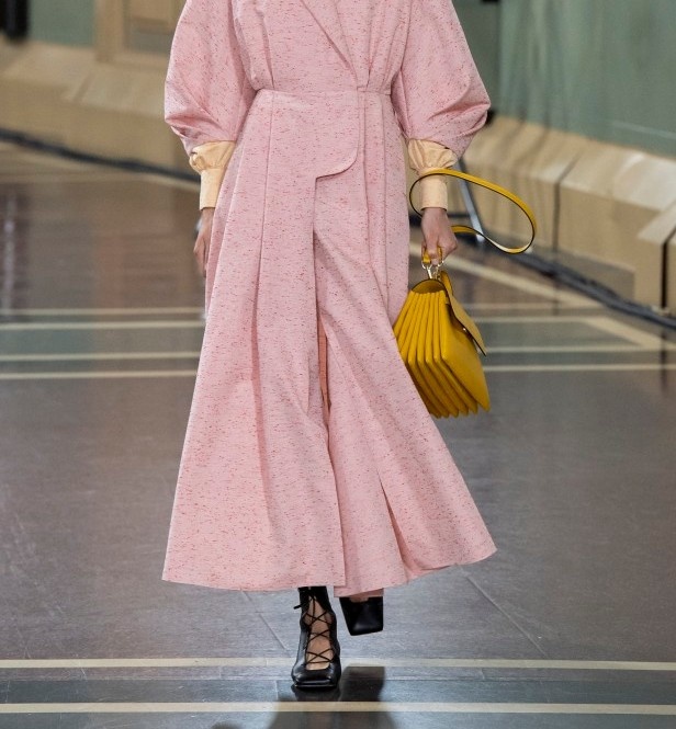 اسبوع الموضة في لندن 2019 مجموعة إميليا ويكستيد للملابس الجاهزة موضة ربيع وصيف 2020