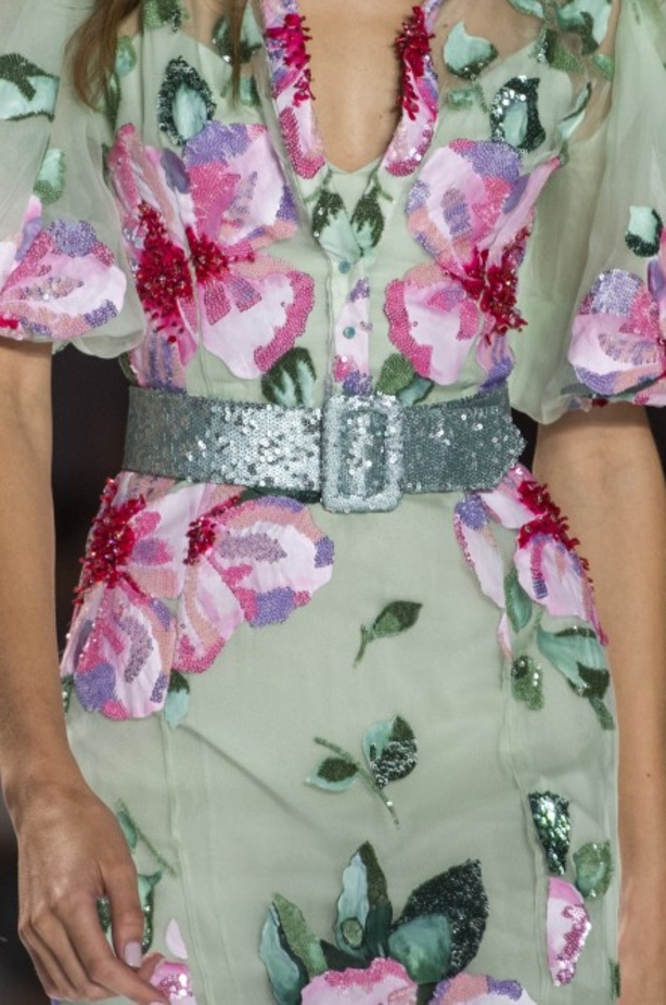 اسبوع الموضة في نيويورك 2019 عرض مجموعة  badgley mischka ربيع وصيف 2020