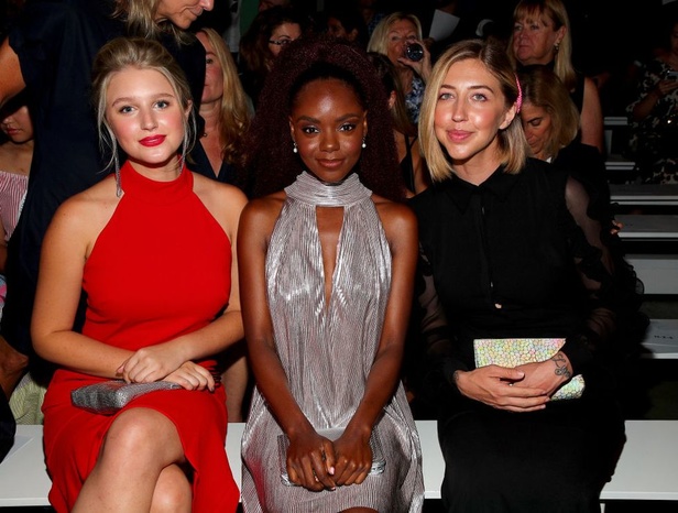 اسبوع الموضة في نيويورك 2019 عرض مجموعة  badgley mischka ربيع وصيف 2020