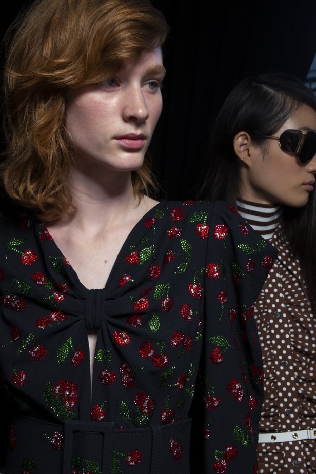 أسبوع الموضة في نيويورك 2019 .. عرض أحدث موديلات شنط Michael Kors