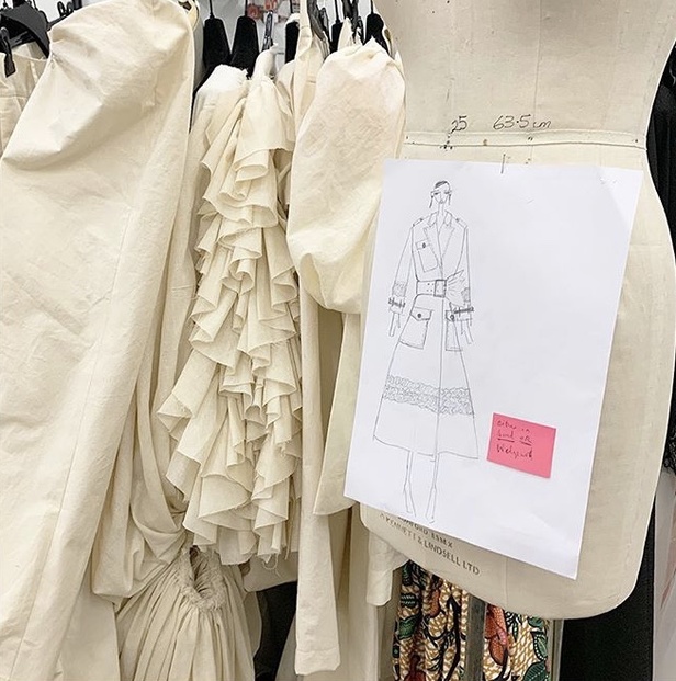 اسبوع الموضة في لندن 2019 أزياء OSMAN الفاخرة لربيع وصيف 2020