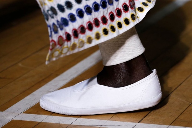 اسبوع الموضة في لندن 2019 مجموعة ASHISH لربيع وصيف 2020