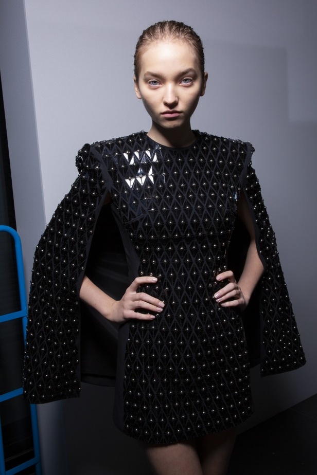 اسبوع الموضة في لندن 2019   مجموعة أزياء ديفيد كوما الجاهزة لربيع وصيف 2020