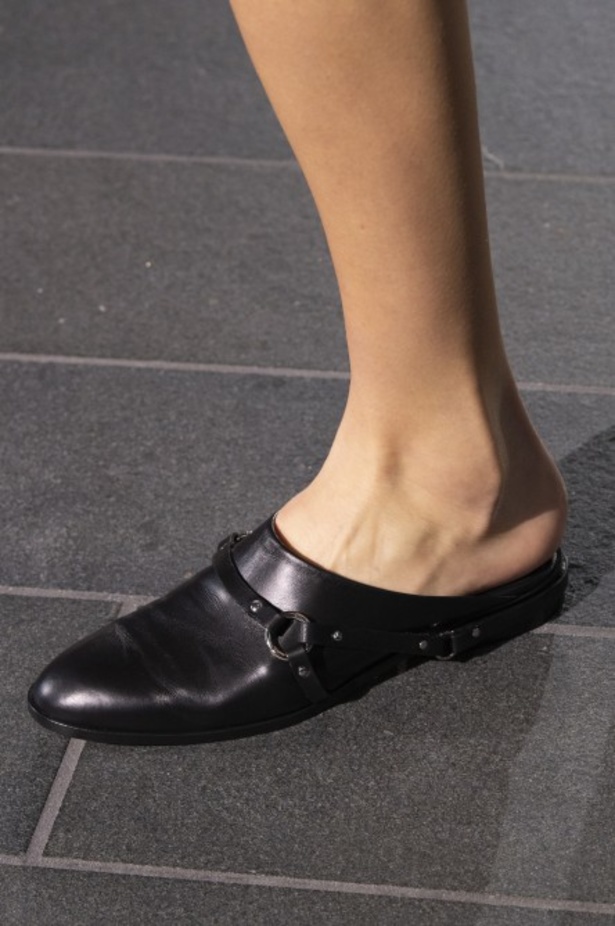 اسبوع الموضة في لندن 2019   مجموعة أزياء ديفيد كوما الجاهزة لربيع وصيف 2020