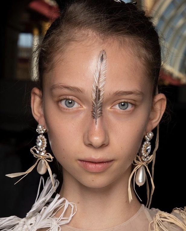 عرض مجموعة Simone Rocha ربيع وصيف 2019