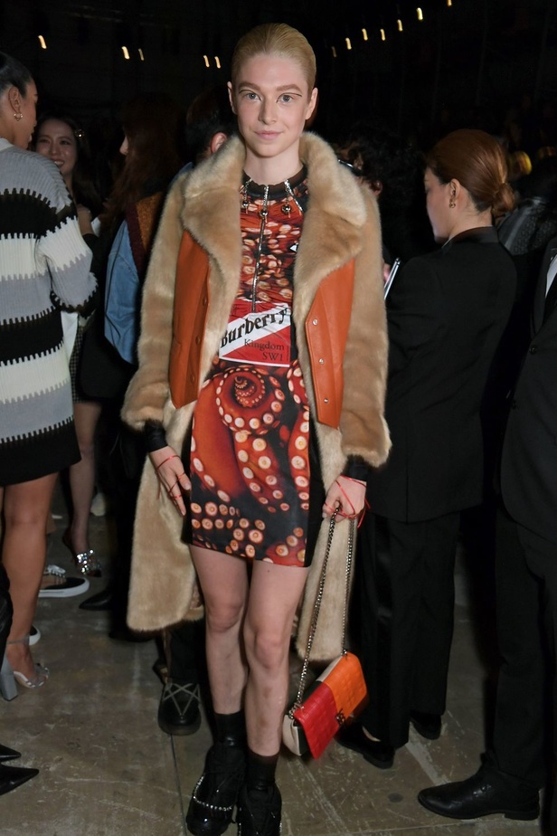 اسبوع الموضة في لندن 2019 عرض أزياء BURBERRY لربيع وصيف 2020